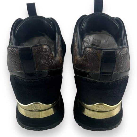 These are Louis Vuitton tennis shoes. - Picture 6 of 7